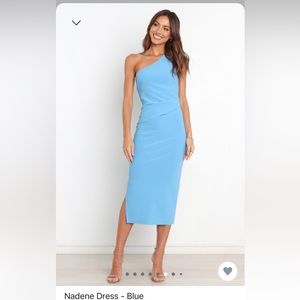 Very flattering, comfortable light blue dress from petal and pup. EUC